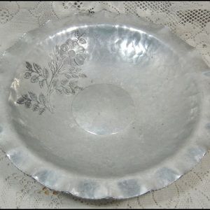 VINTAGE HAND WROUGHT TRADE CONTINENTAL MARK BOWL